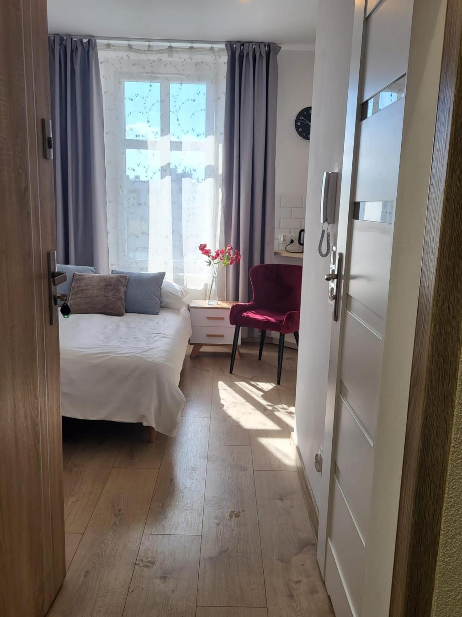 - 6 Apartament *